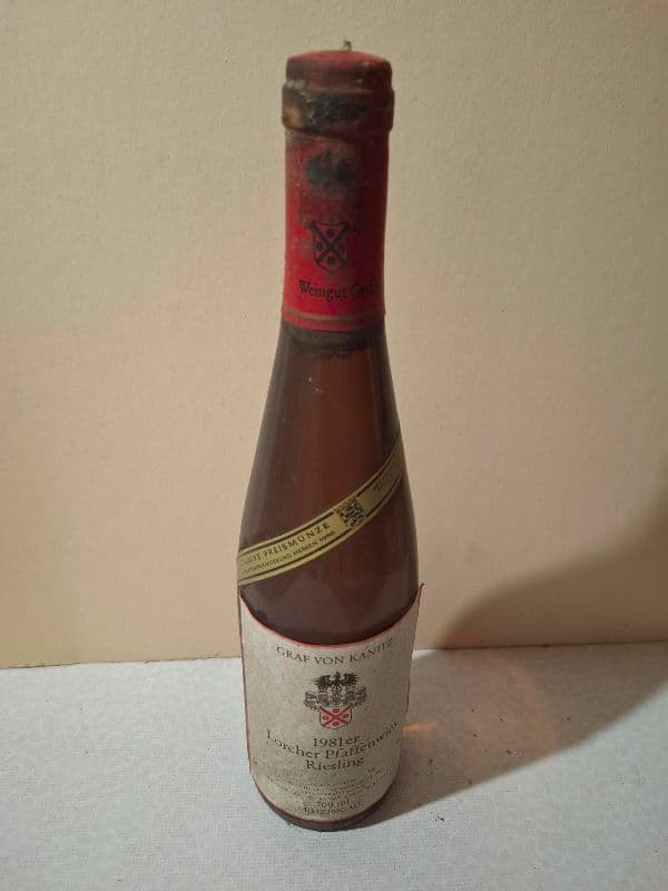 Graf von Kanitz Lorcher Pfaffenwies Riesling 1981 — Rheingau